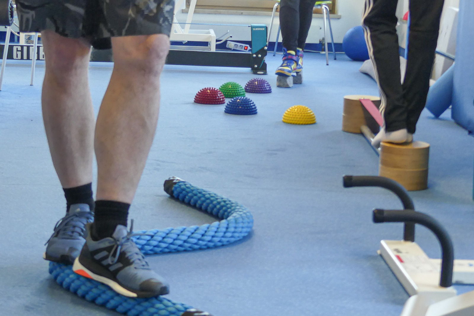 AS Sturzprophylaxe, Gangschulung und Seniorentraining 3