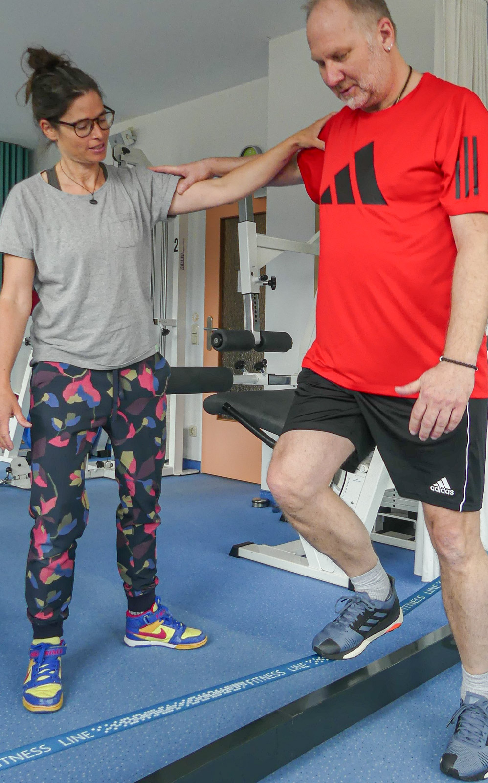 AS Sturzprophylaxe, Gangschulung und Seniorentraining 4